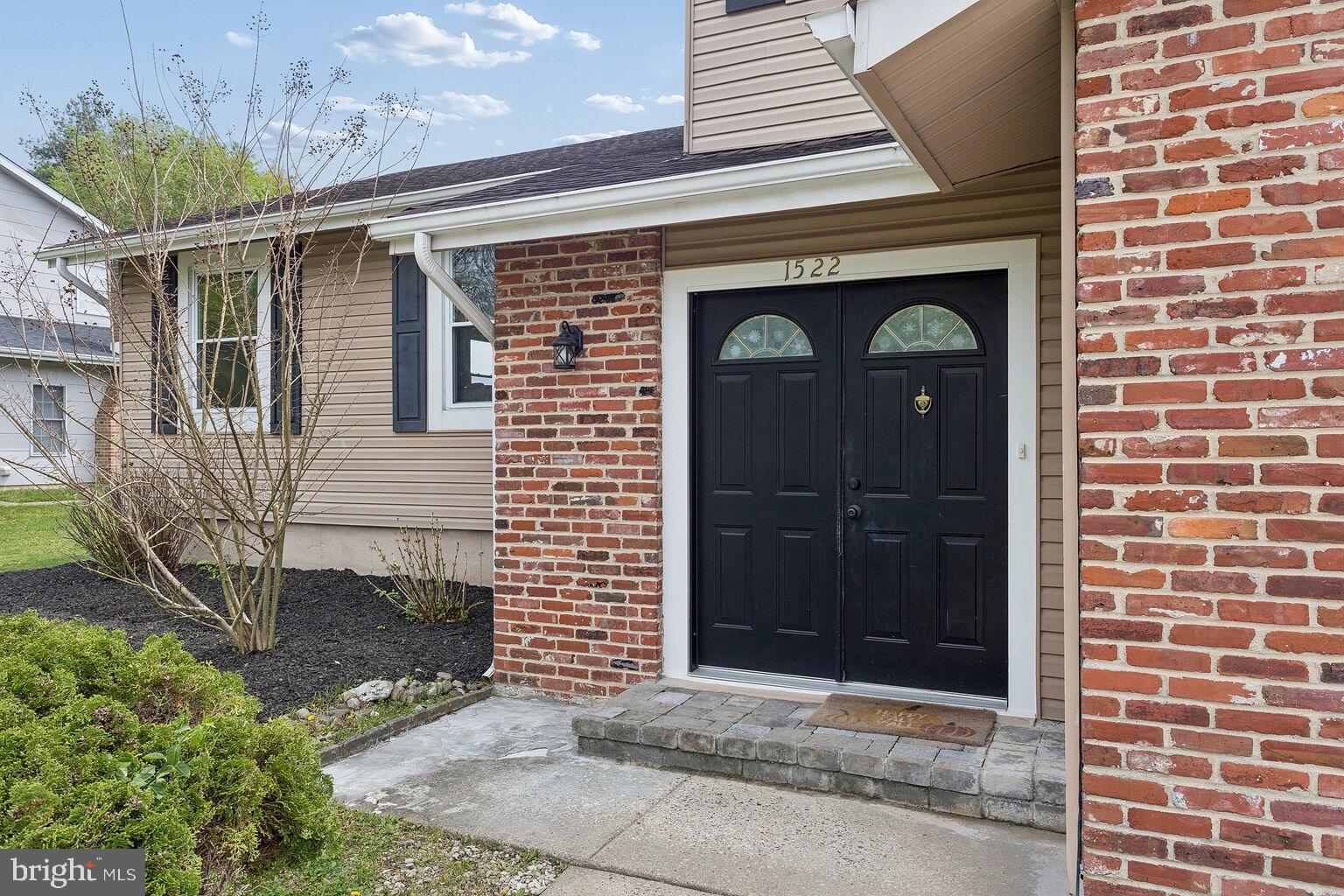 1522 BRICK ROAD