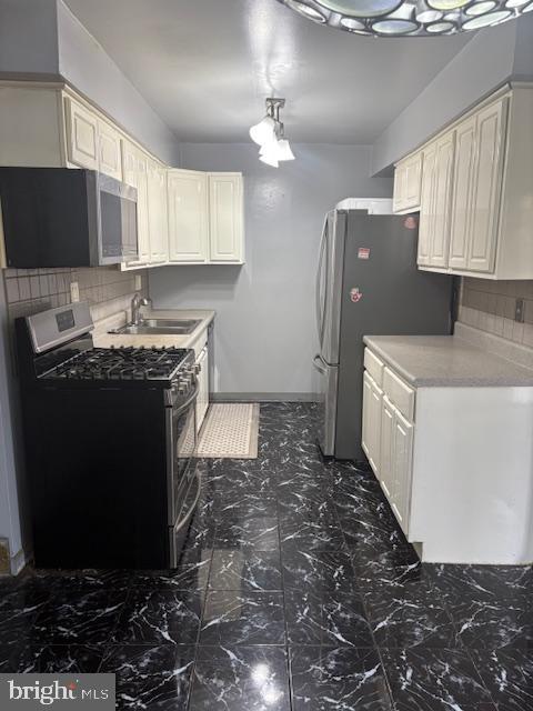 SOMERTON - Residential