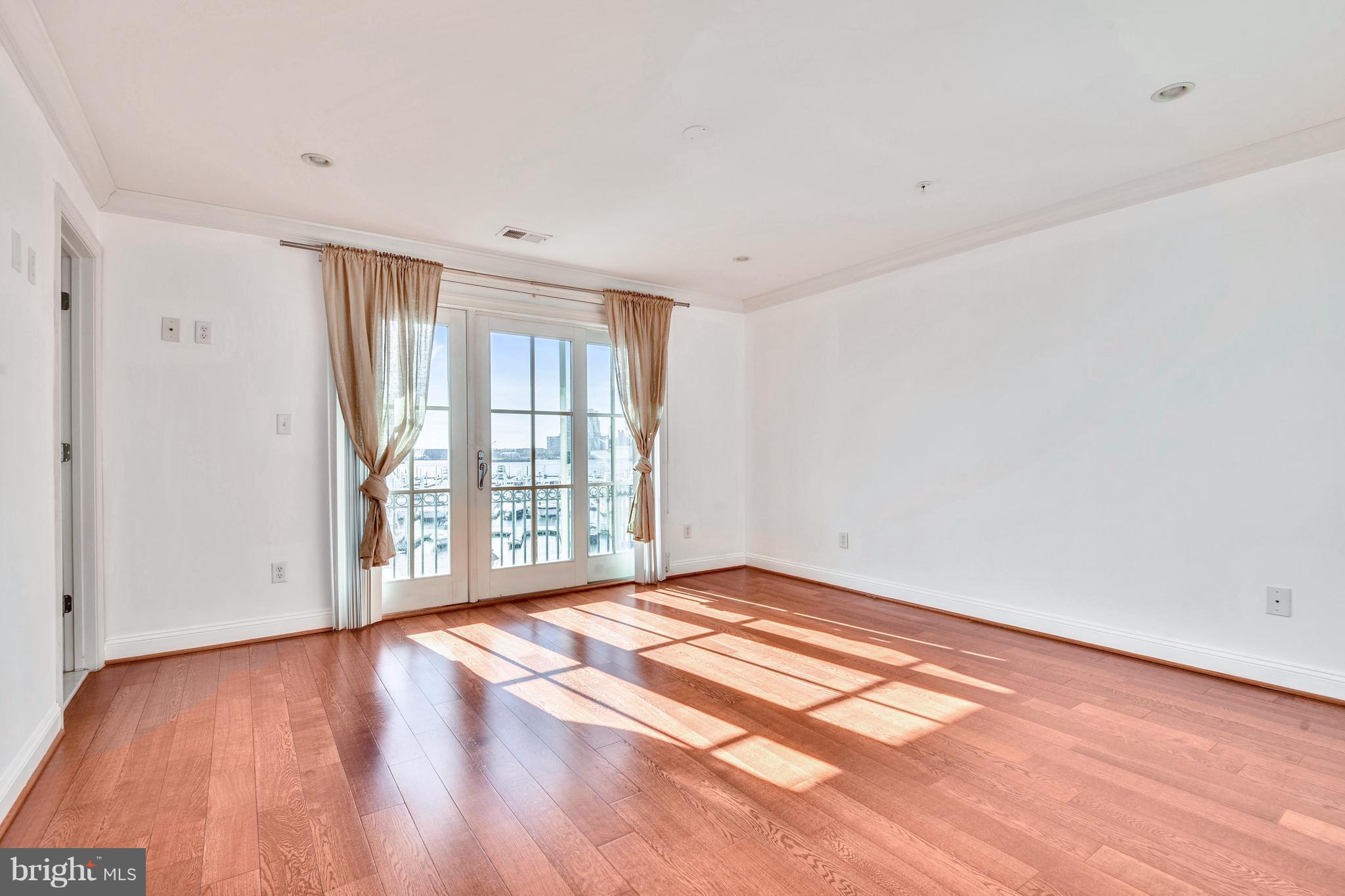 THE MOORINGS AT LIGHTHOUSE POINT - Residential