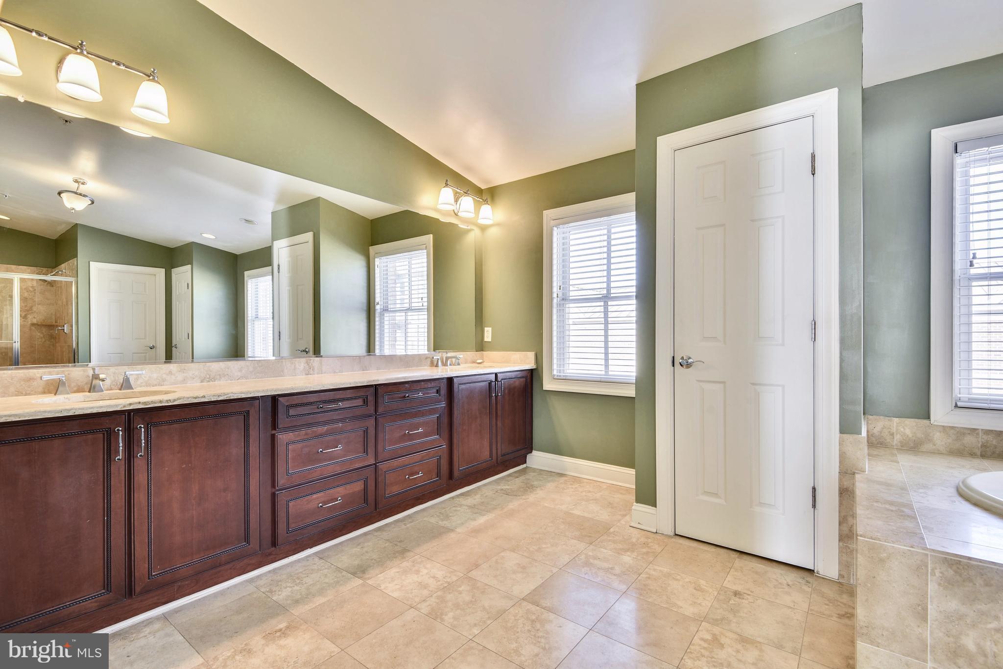 THE MOORINGS AT LIGHTHOUSE POINT - Residential