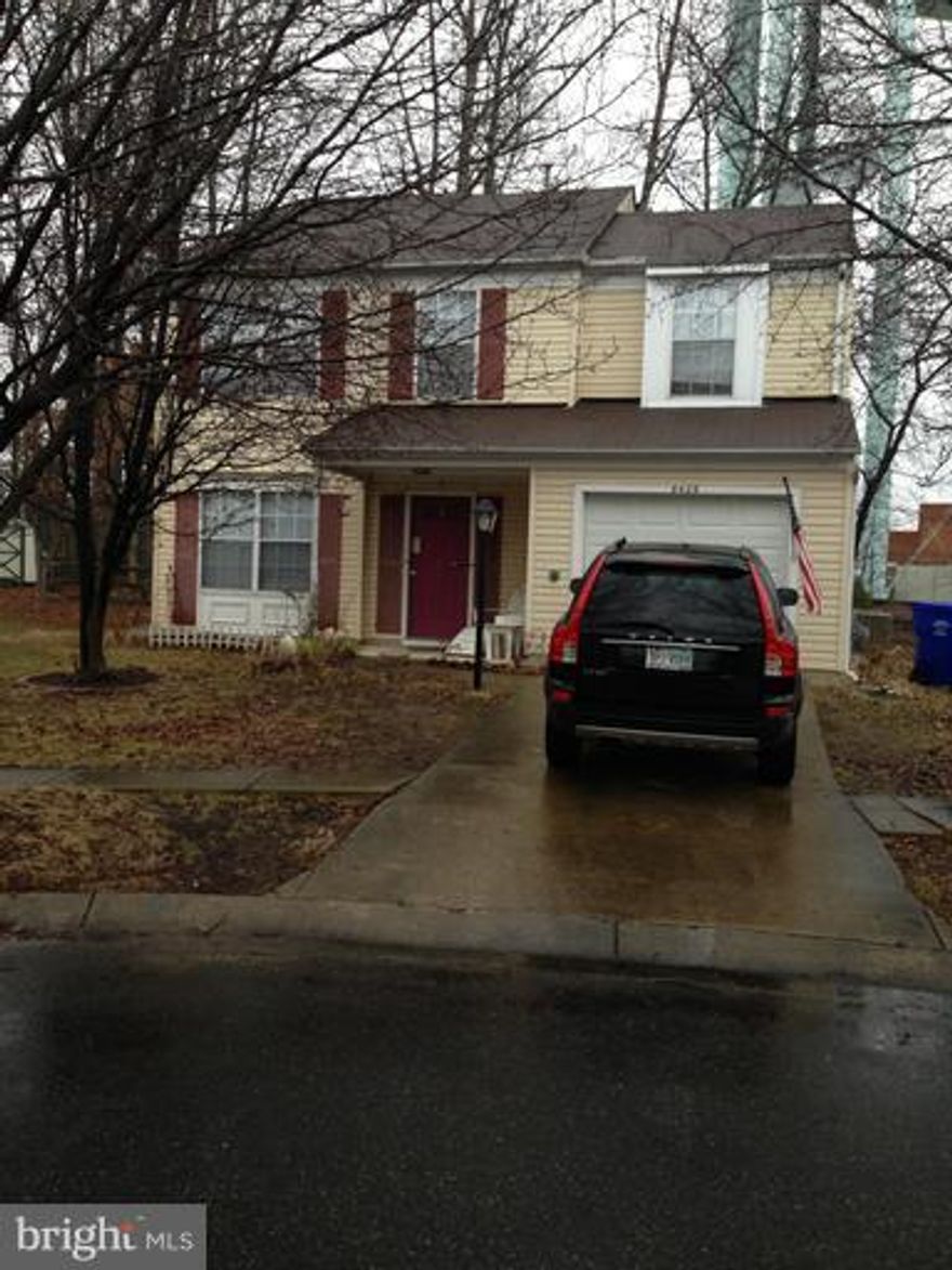 Single family home, walking distance to Wade Elementary School and minutes drive to Andrews Air Force Base, Joint Annacostia Bolling Air Force Base, Pentagon and National Harbor & Old town Alexandria.