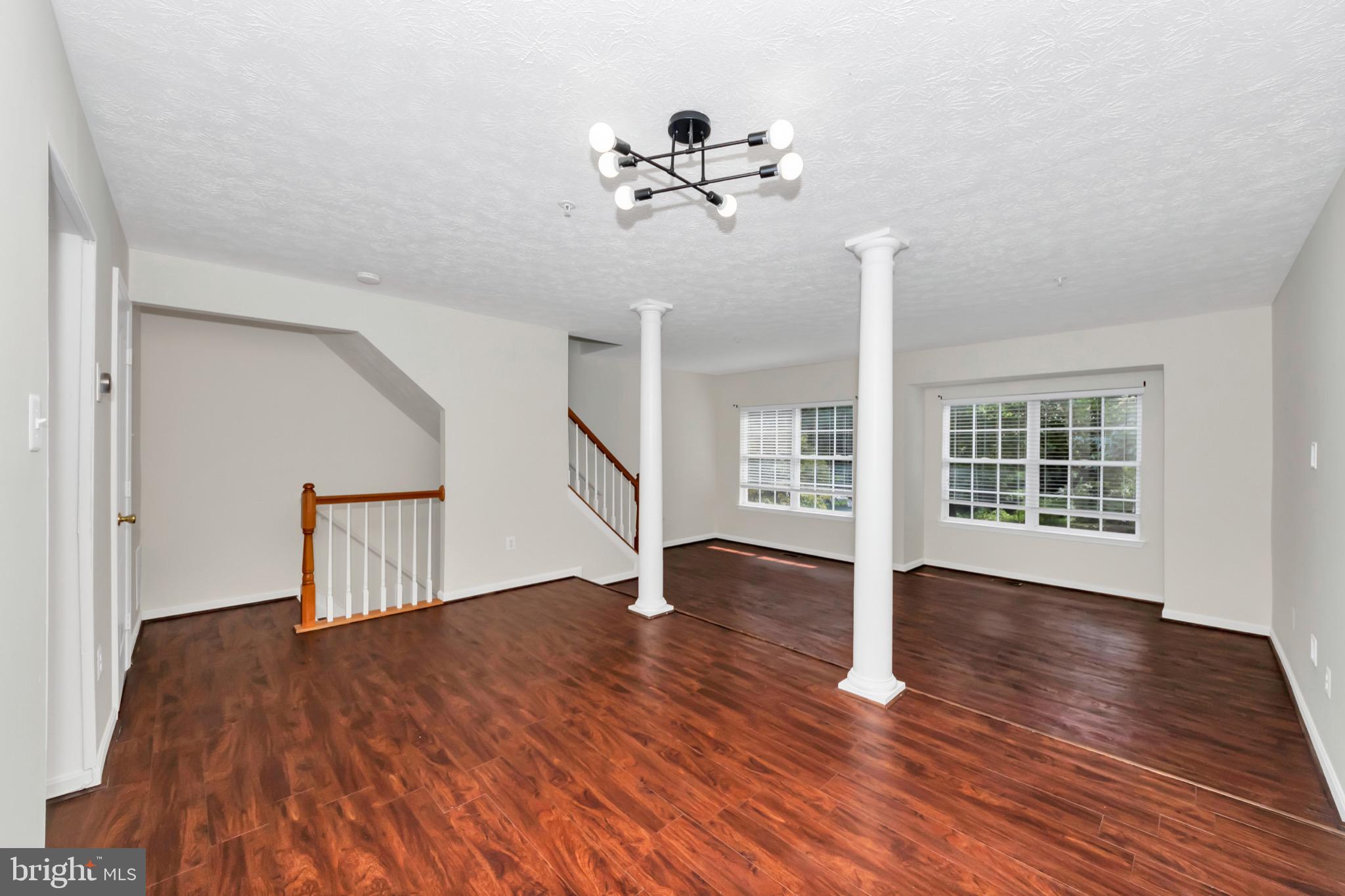 2400 LEMONTREE LANE