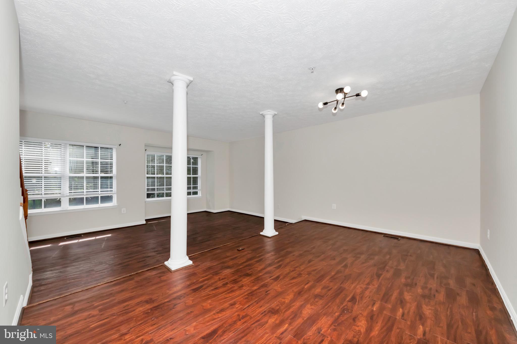 2400 LEMONTREE LANE