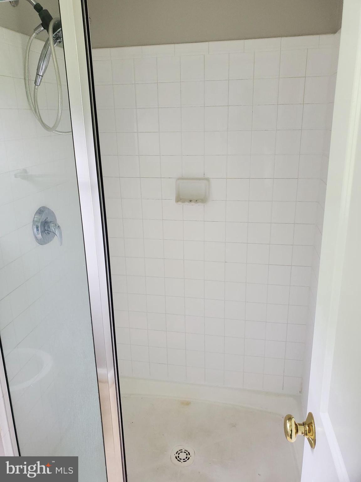 WAYSIDE VILLAGE - Residential Lease