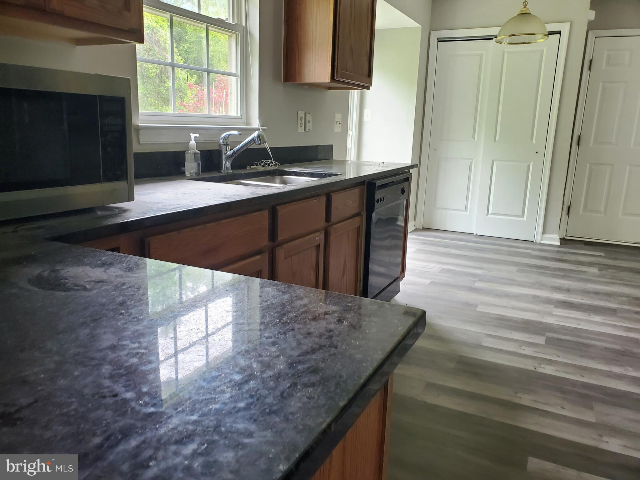 WAYSIDE VILLAGE - Residential Lease