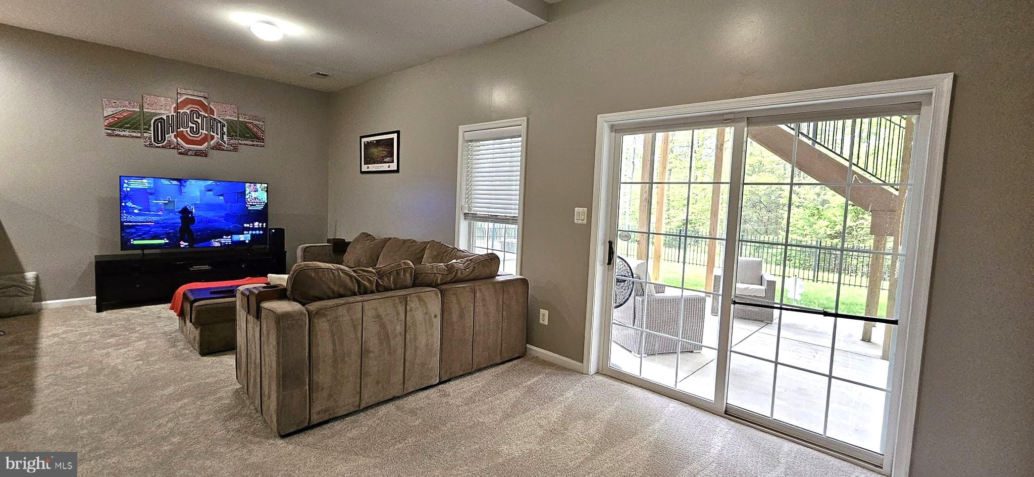 FALLSTON CROSSING - Residential