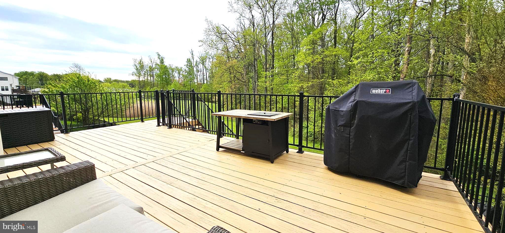 FALLSTON CROSSING - Residential