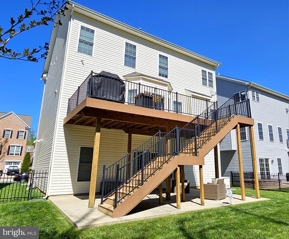 FALLSTON CROSSING - Residential