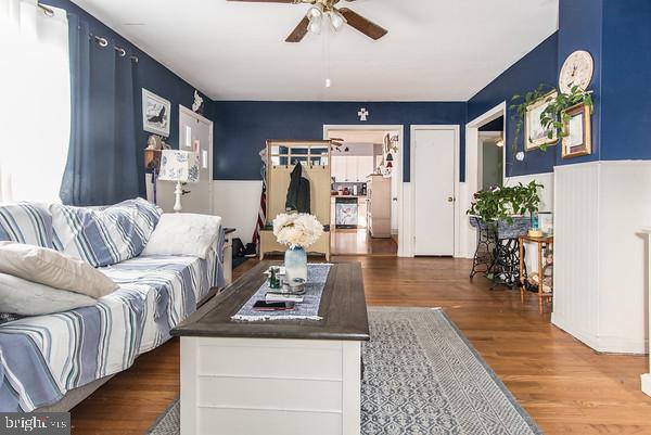 FOX CHASE - Residential