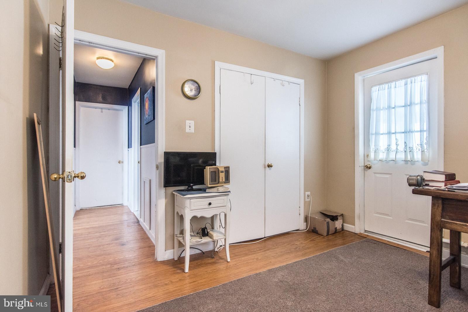 FOX CHASE - Residential