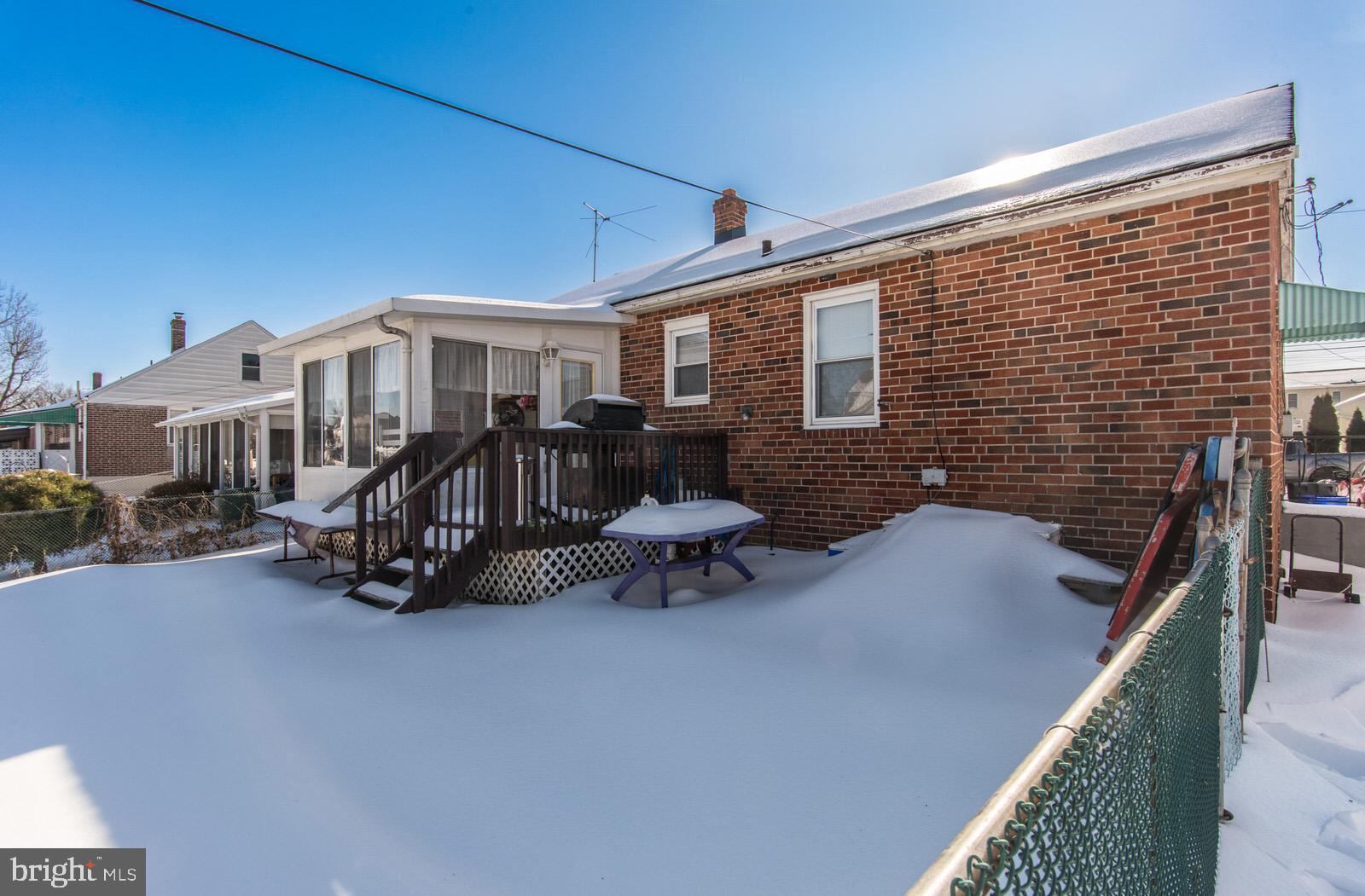 FOX CHASE - Residential