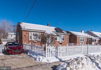 FOX CHASE - Residential