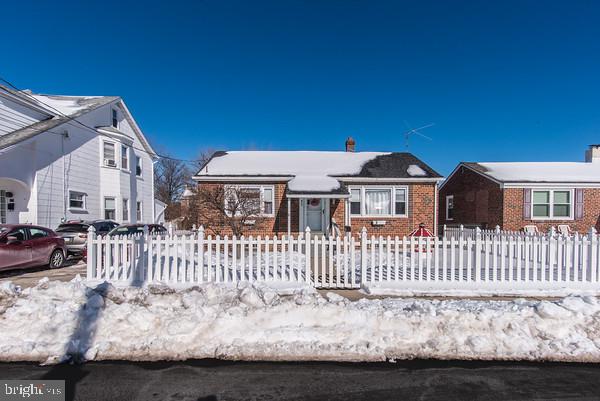 FOX CHASE - Residential