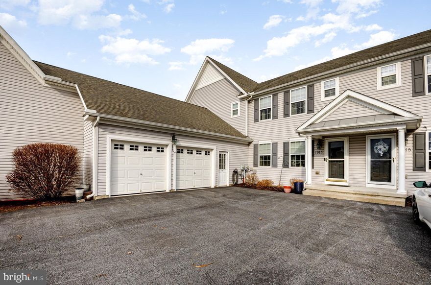 Don’t miss this 3 bedroom 2.5 bath home in the Preserve at Bow Creek (Lower Dauphin Schools). 
This well-maintained home features hardwood floors throughout the main level. The spacious living room, dining room, and kitchen with an island provide plenty of room for everyday living and entertaining. With 3 bedrooms and 2.5 baths, this home offers a comfortable layout in a quiet neighborhood, all within the Lower Dauphin School District. Preserve at Bow Creek offers maintenance-free living, with the HOA covering lawn care, snow removal, roof replacement, and more! Conveniently situated near downtown Hershey and Harrisburg, and with easy access to major interstates.