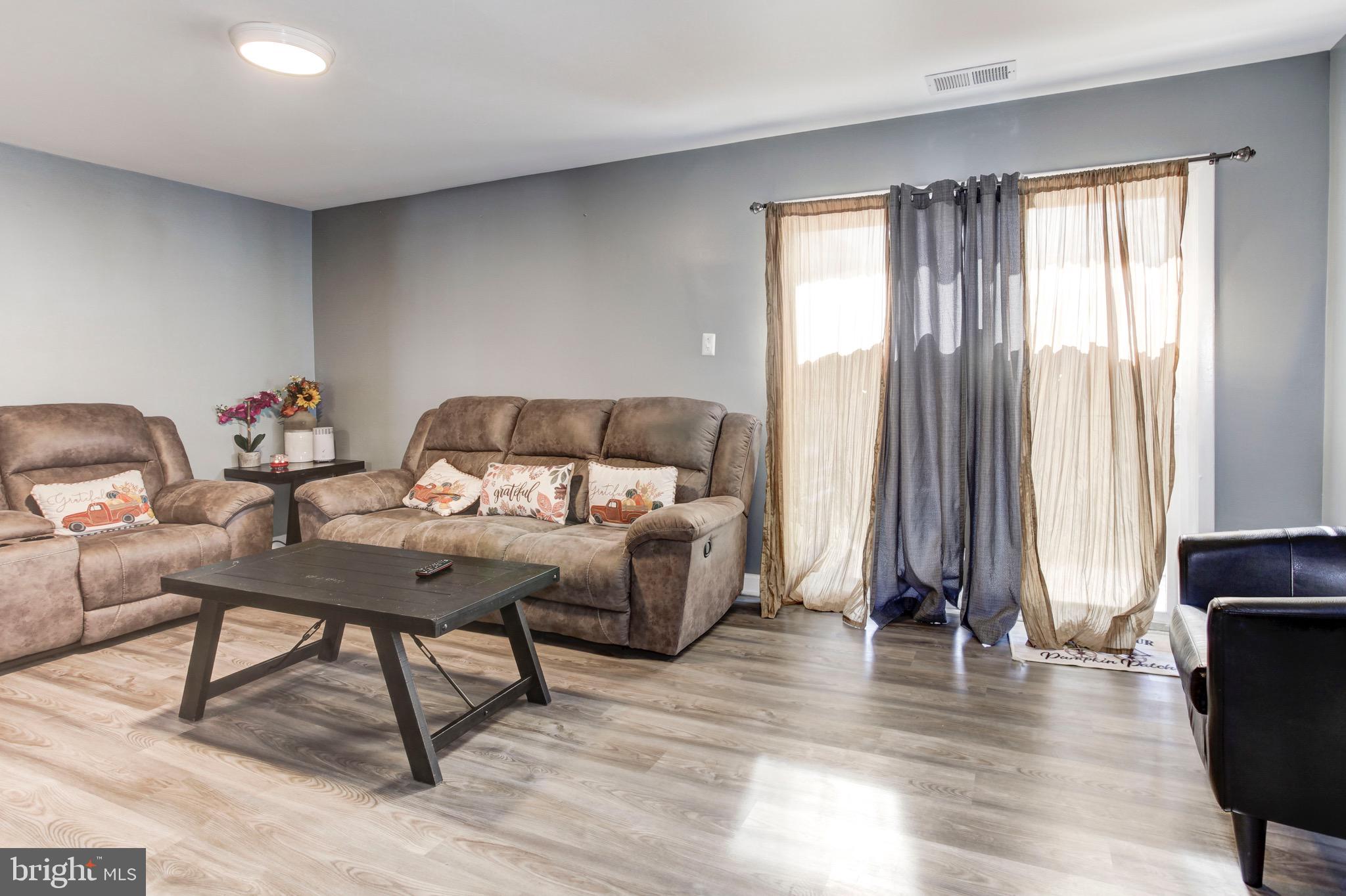 WILLIAMSTOWN - Residential Lease