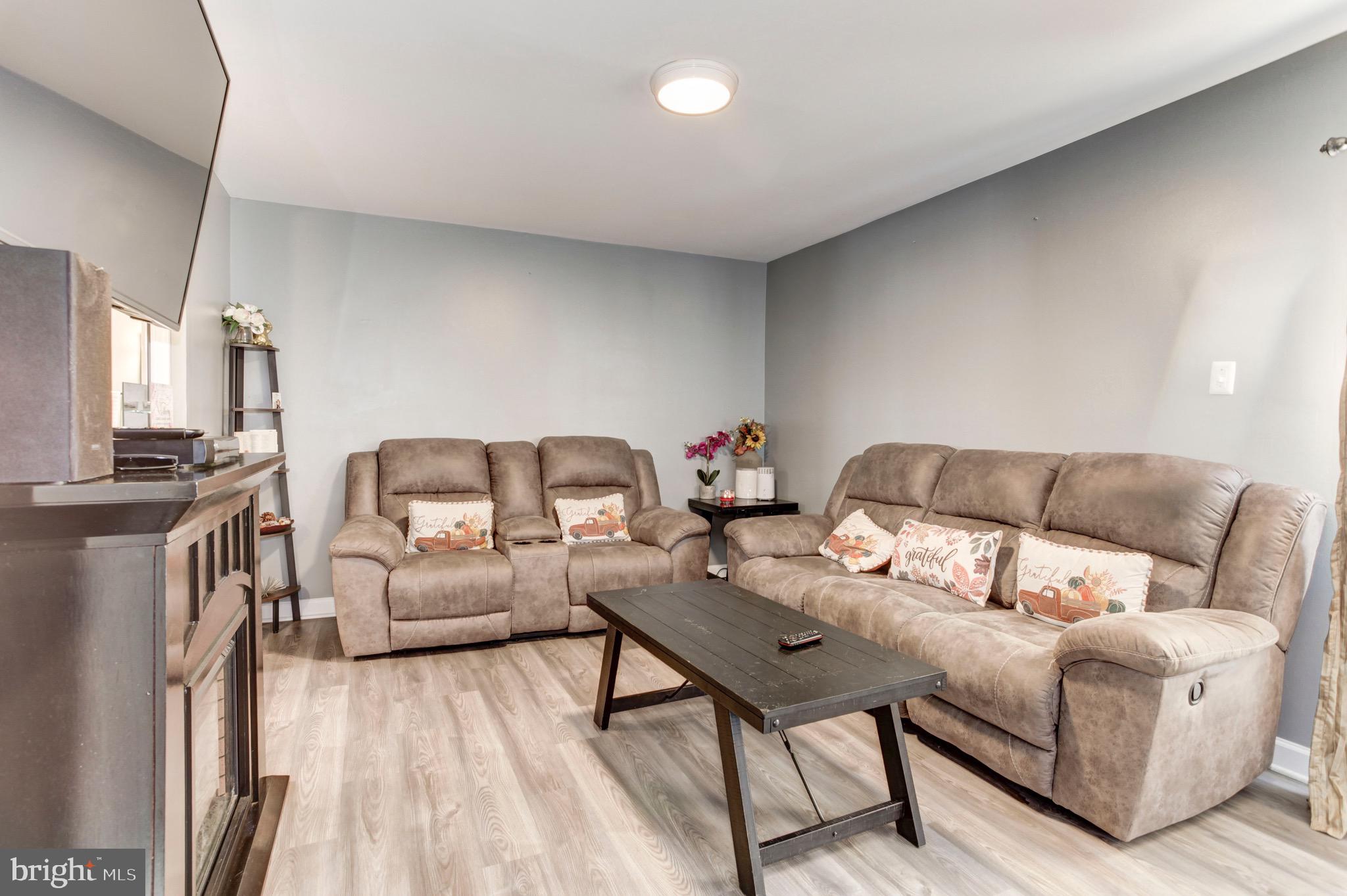 WILLIAMSTOWN - Residential Lease