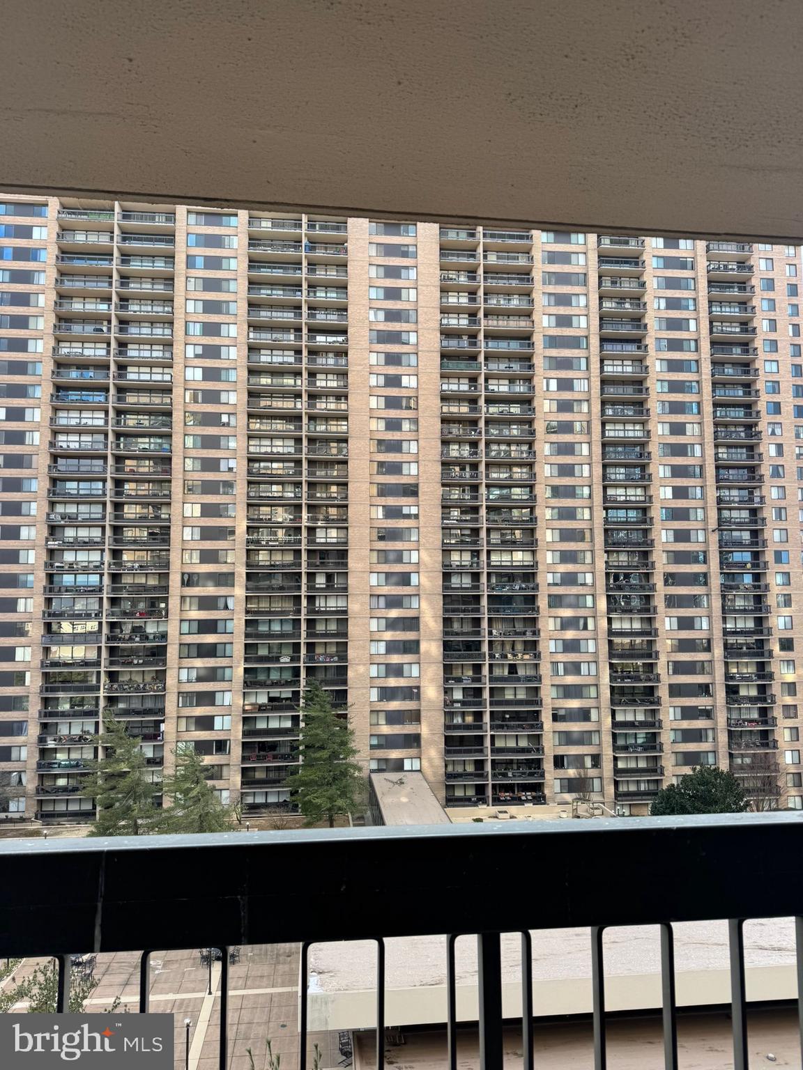 SKYLINE PLAZA - Residential