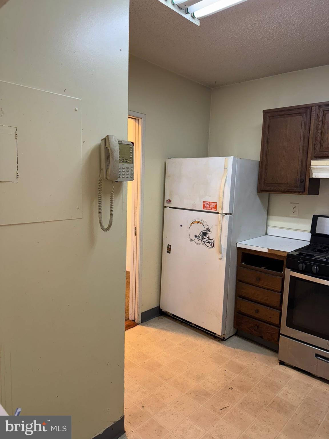 SKYLINE PLAZA - Residential