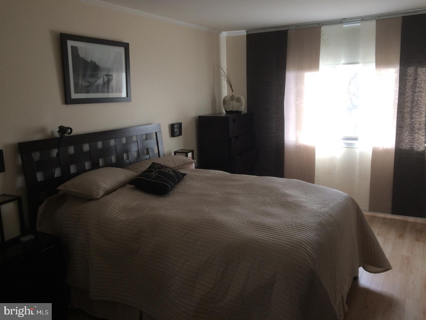 VILLAGE SHIRES - Residential