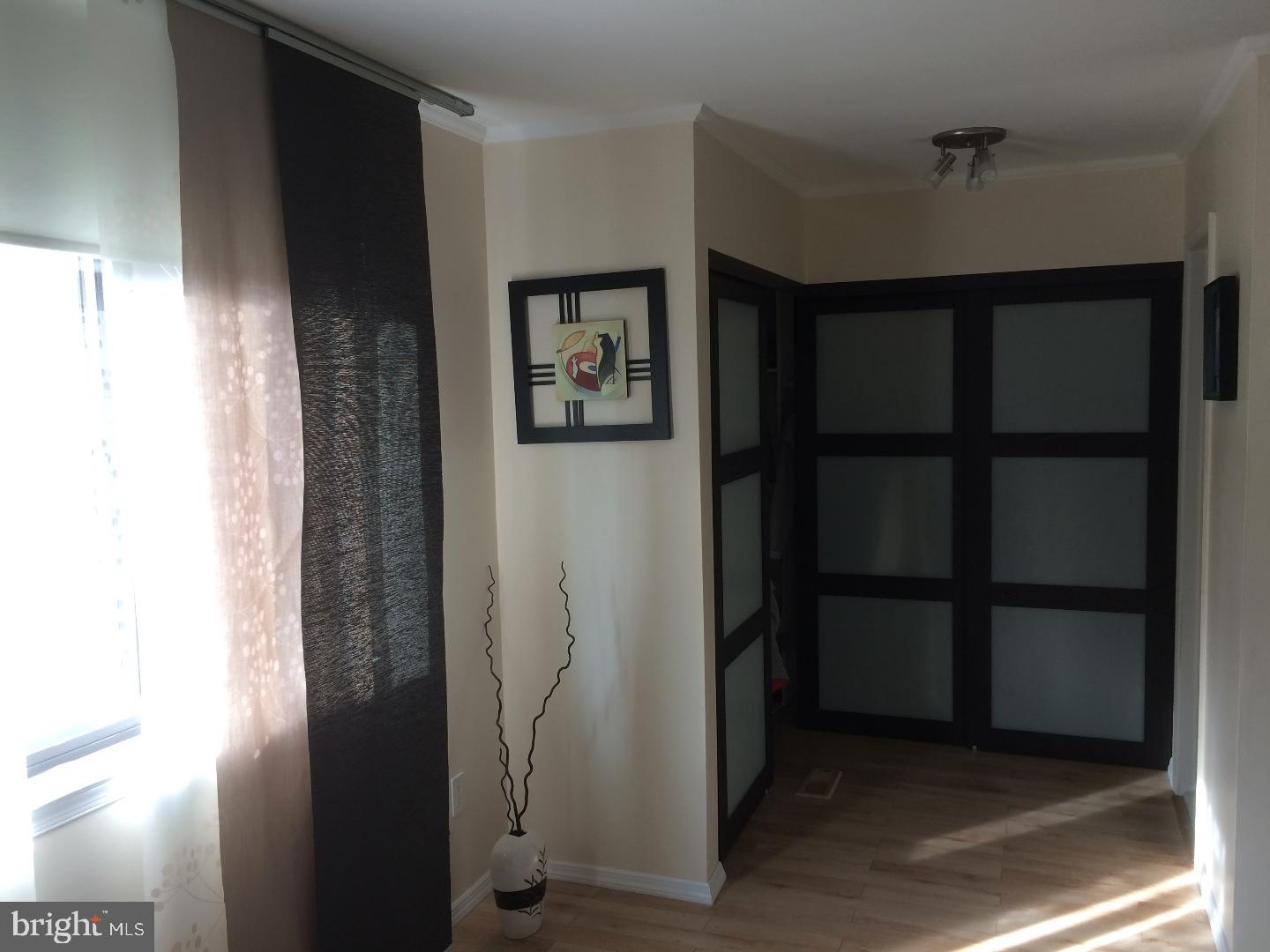 VILLAGE SHIRES - Residential