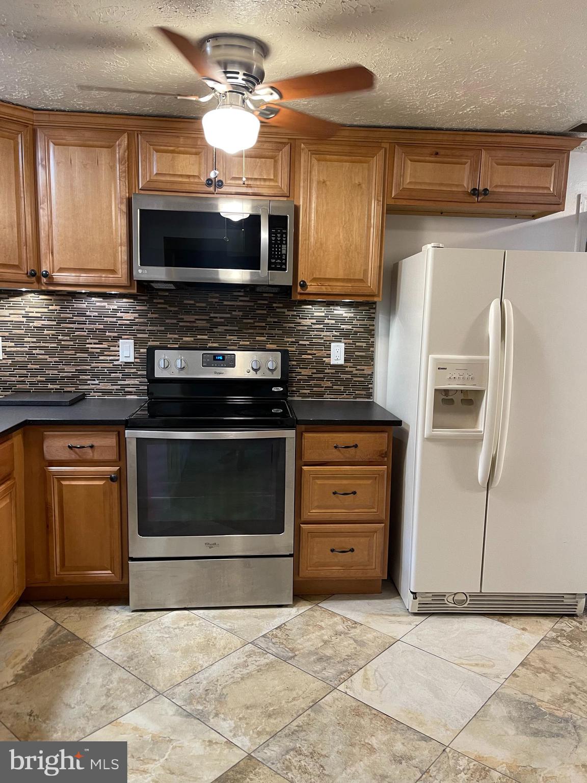 RIDGEVIEW ESTATES ADDITION - Residential Lease