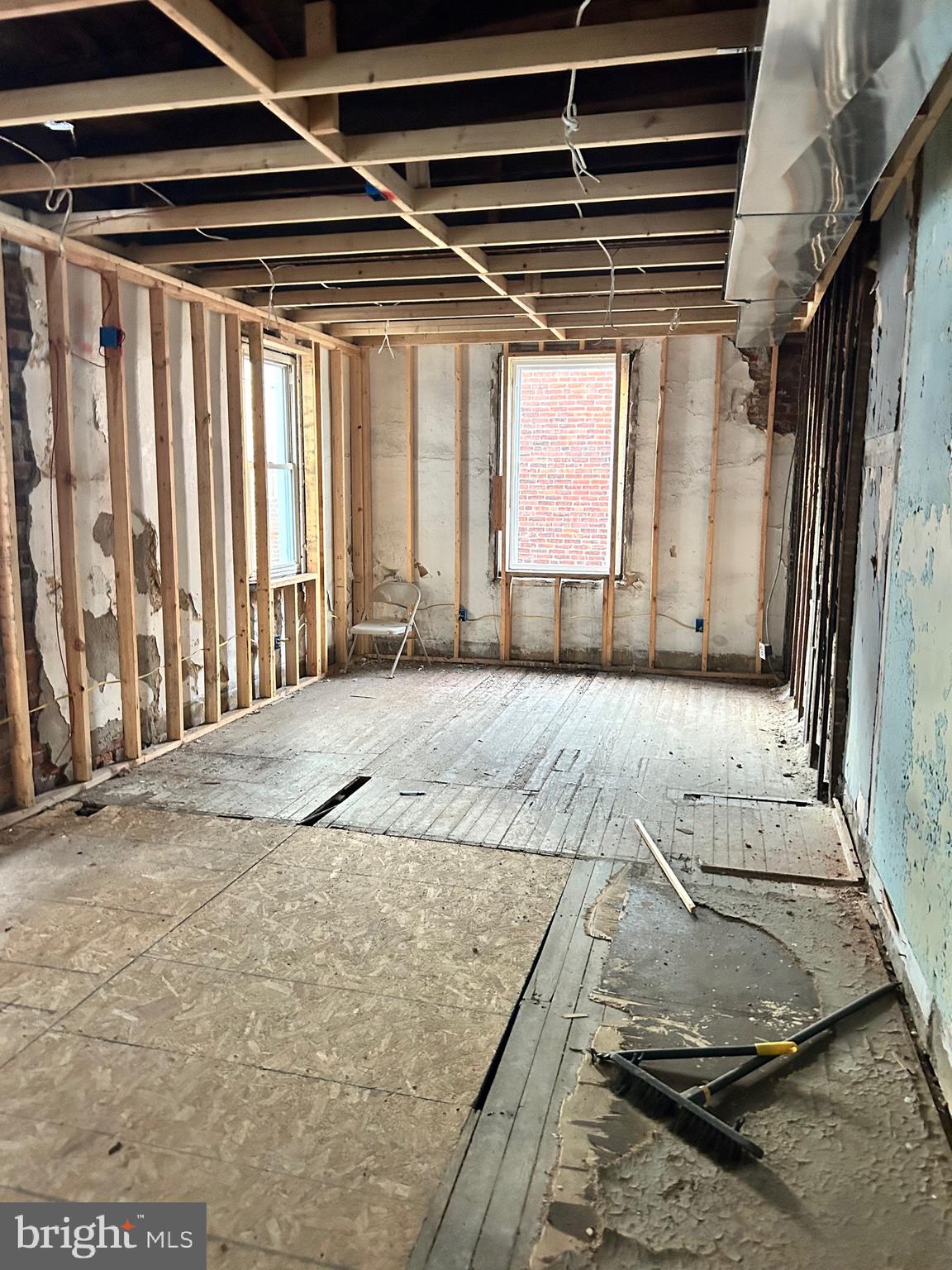 WEST PHILADELPHIA - Commercial Sale