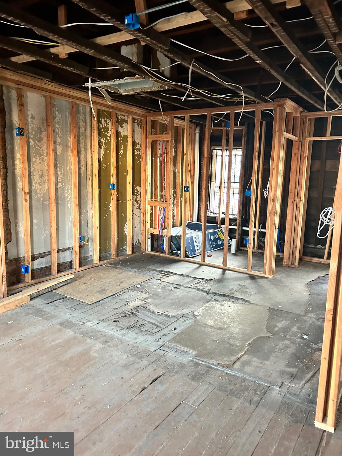 WEST PHILADELPHIA - Commercial Sale