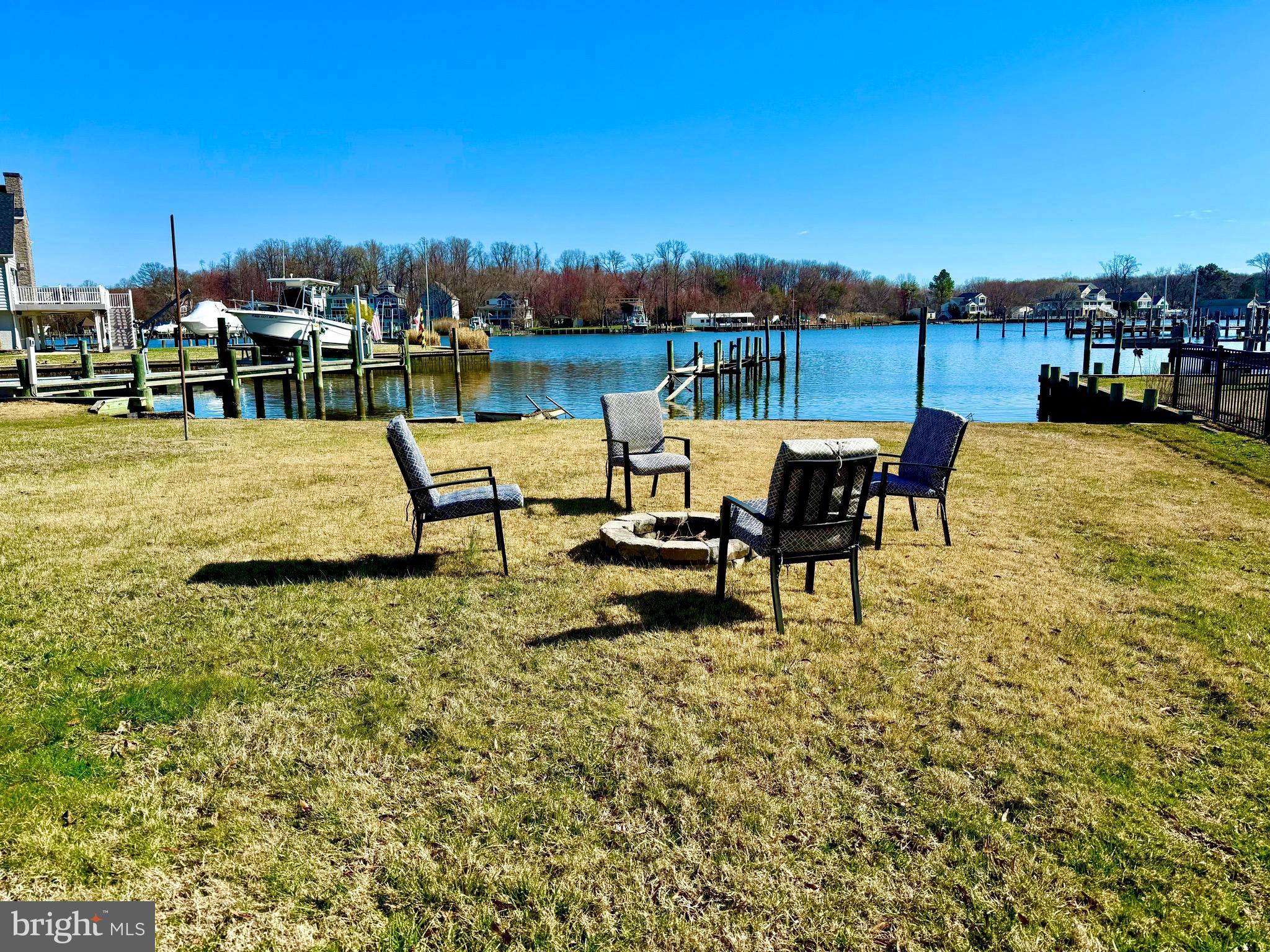 BOWLEYS QUARTERS - Residential