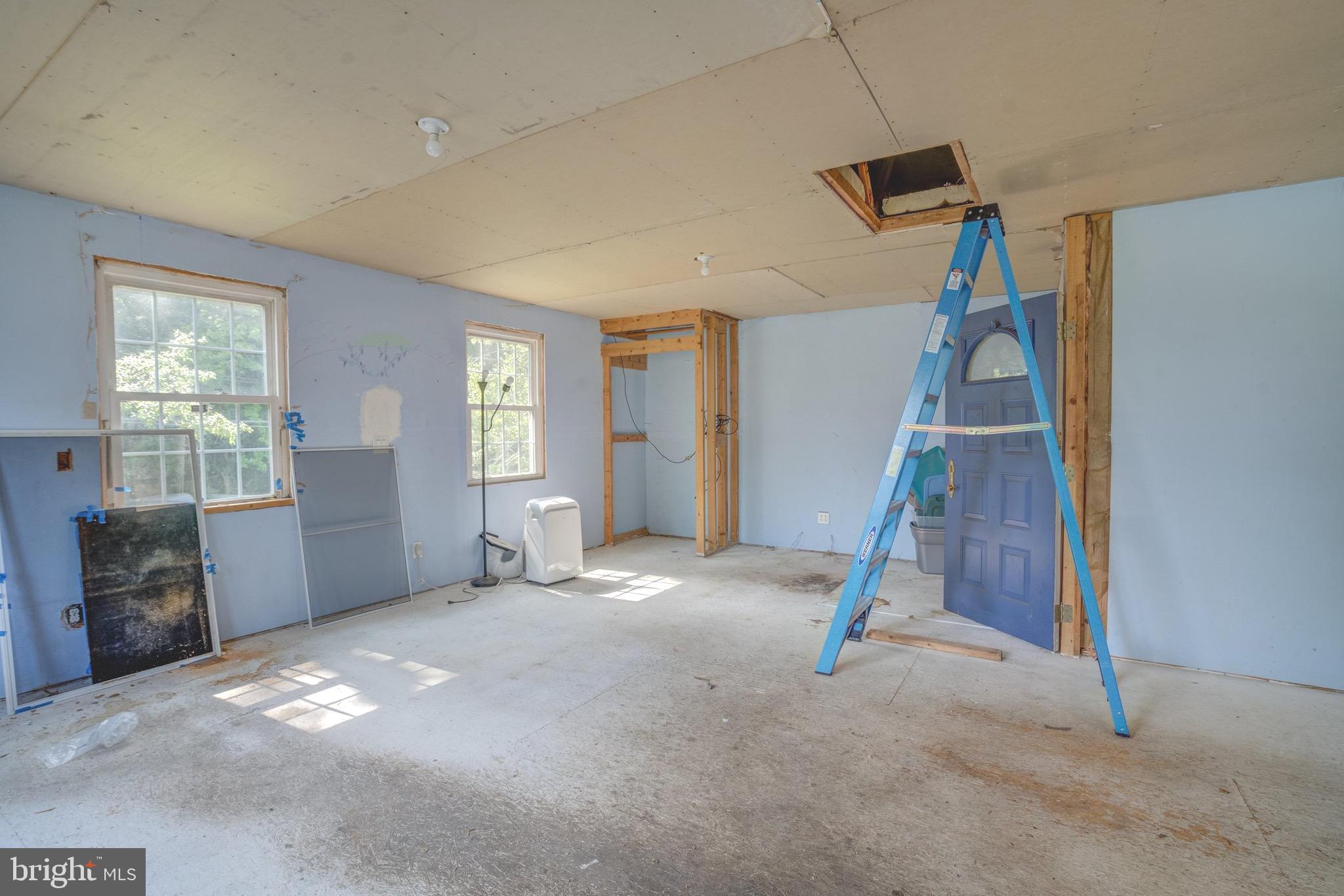 BOWLEYS QUARTERS - Residential