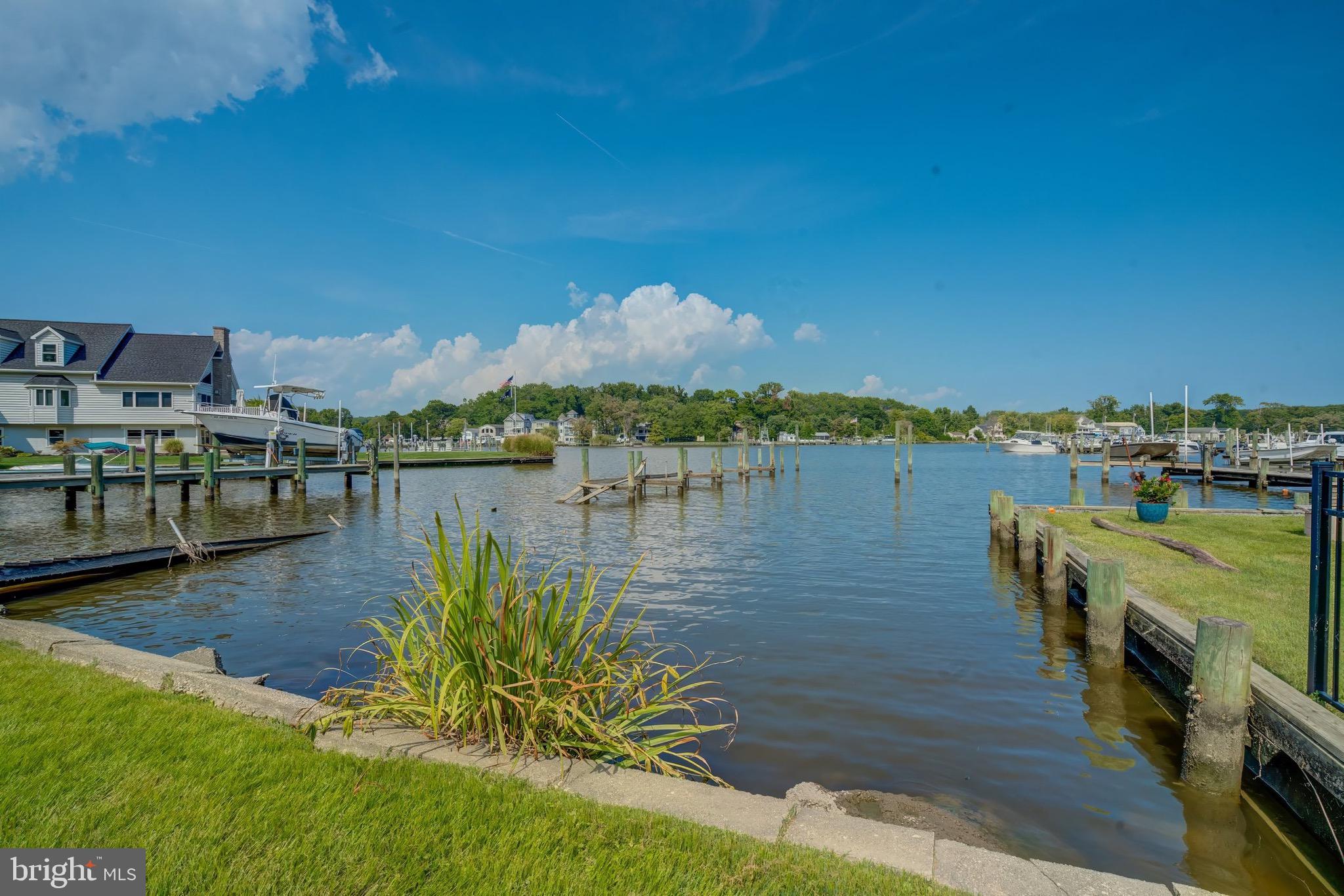 BOWLEYS QUARTERS - Residential