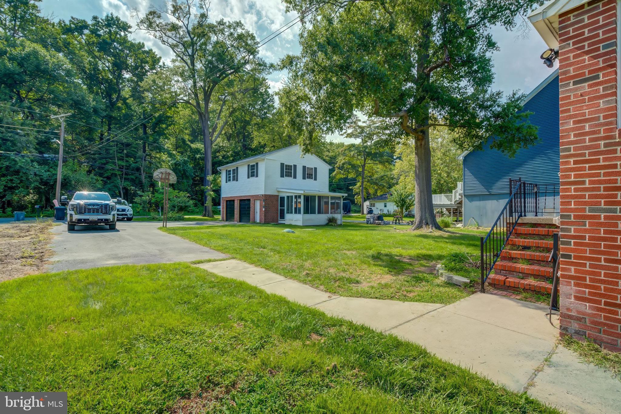 BOWLEYS QUARTERS - Residential