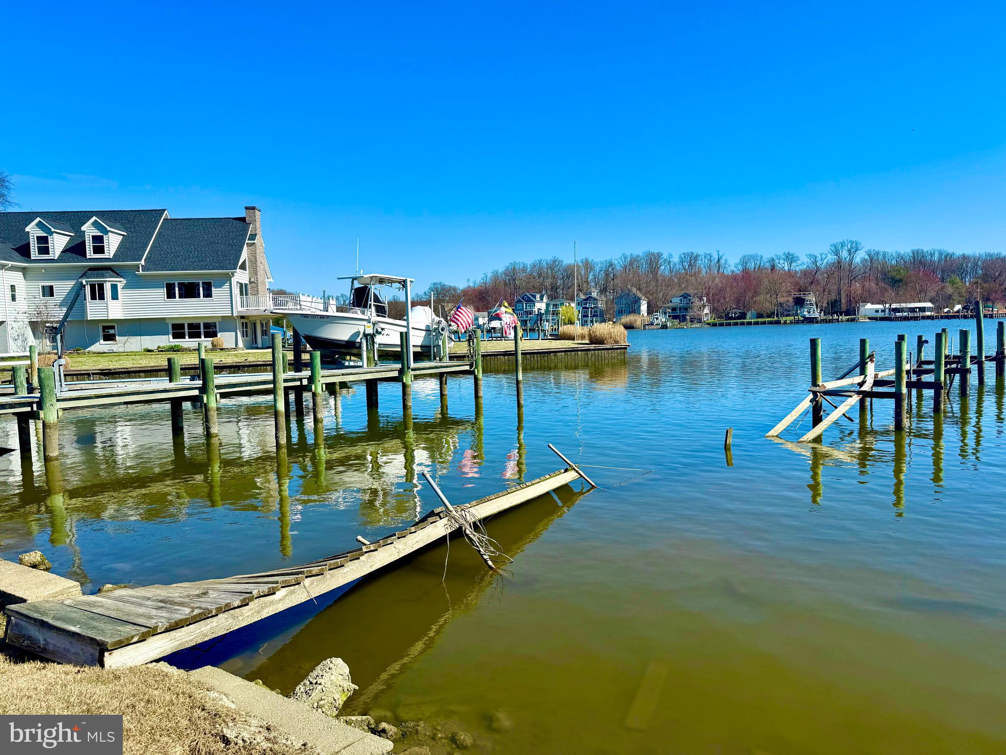 BOWLEYS QUARTERS - Residential