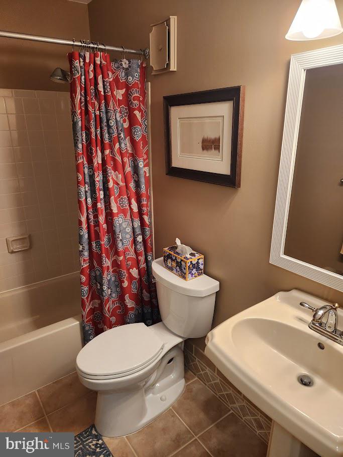 TRIADELPHIA FARMS II - Residential