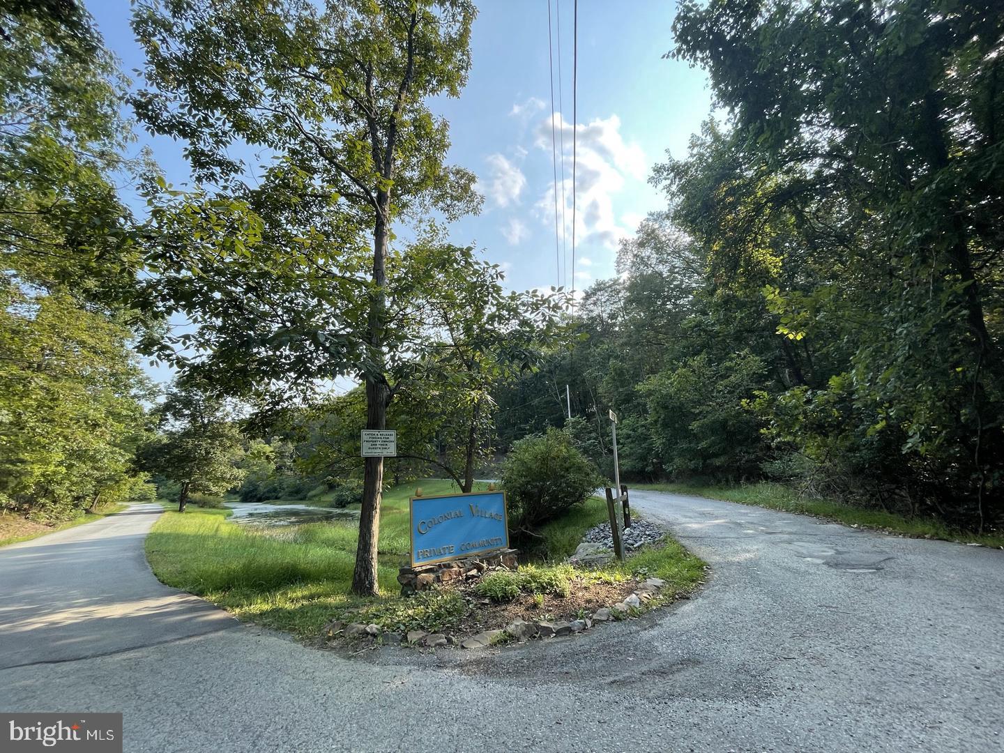 COLONIAL VILLAGE - Residential