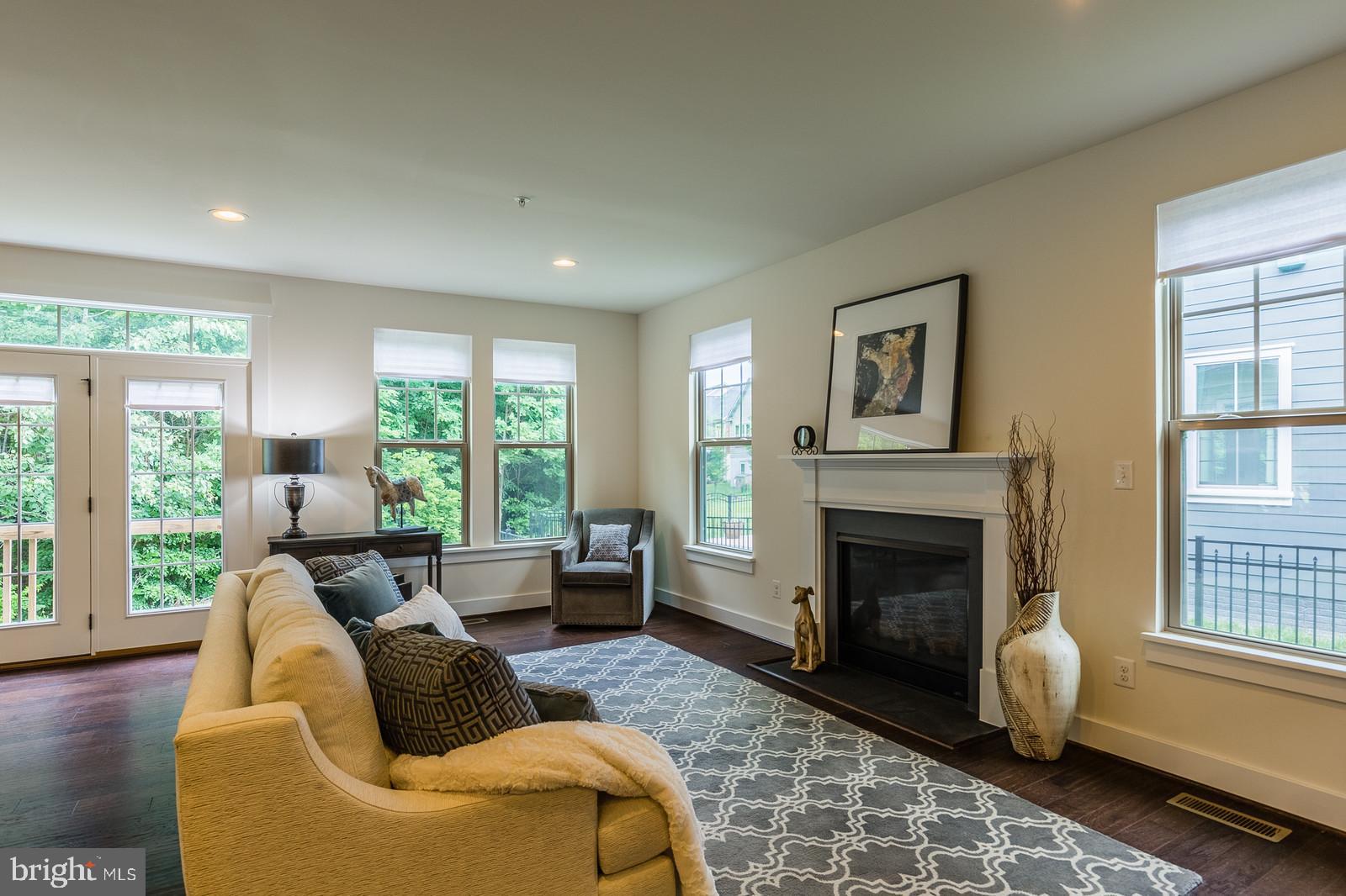 POTOMAC SHORES - Residential