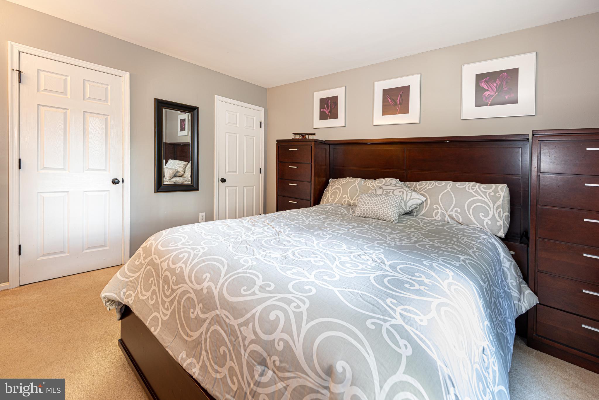 MIDDLERIDGE - Residential