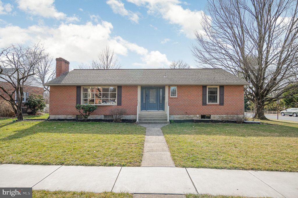 Photo of 700 S Mount Joy Street, Elizabethtown, PA 17022 (MLS # PALA2047568)