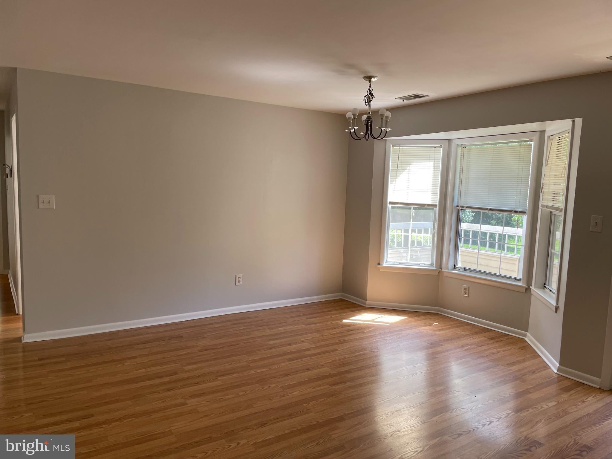 205 SALEM COURT 6