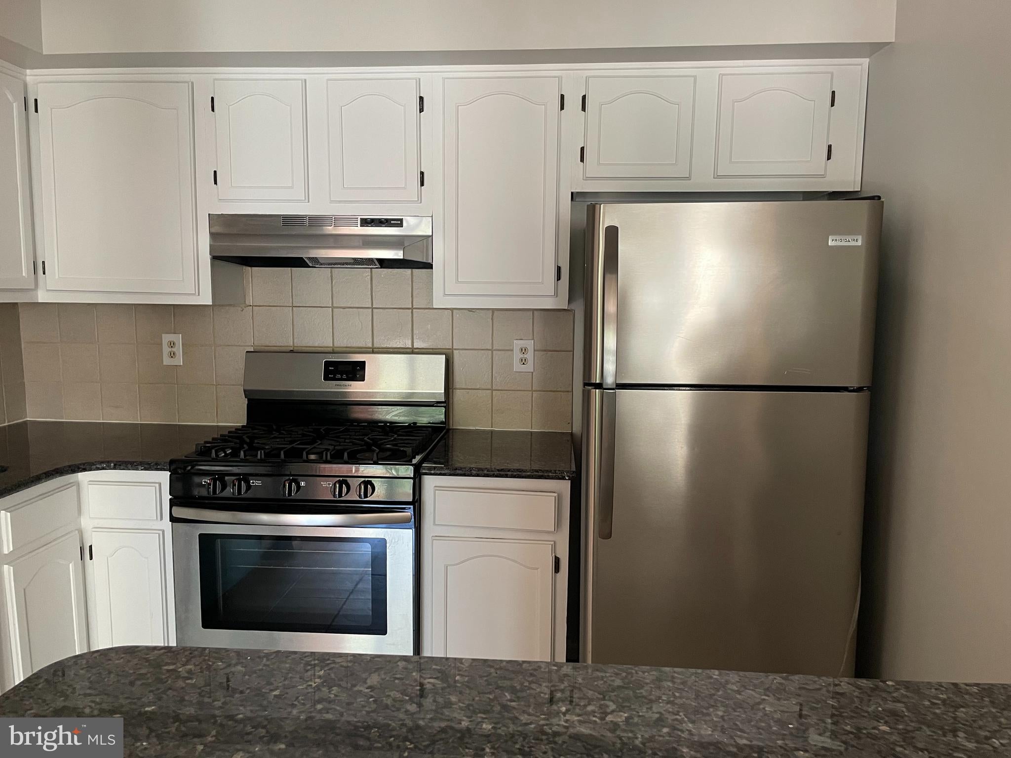 205 SALEM COURT 6