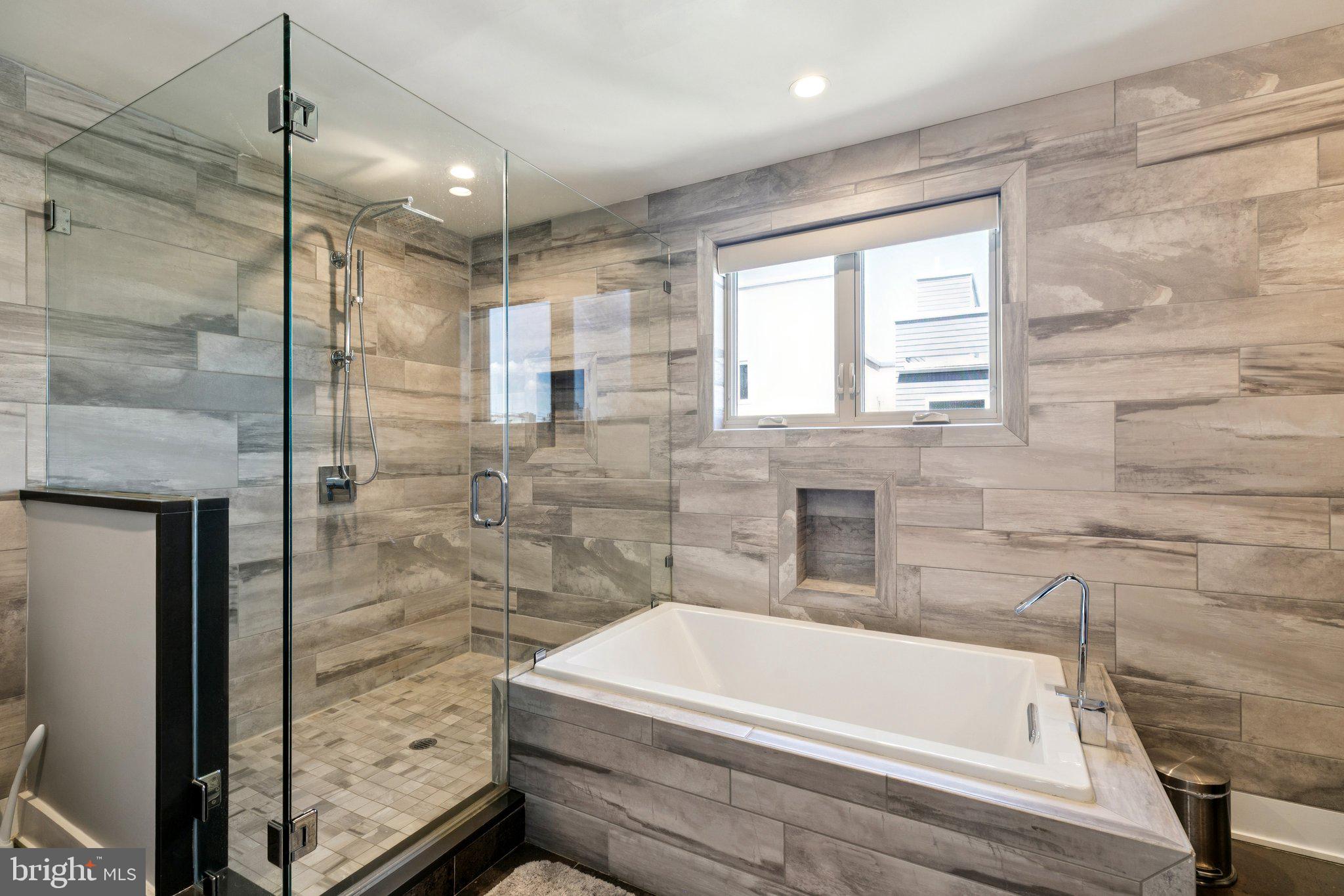 POINT BREEZE - Residential