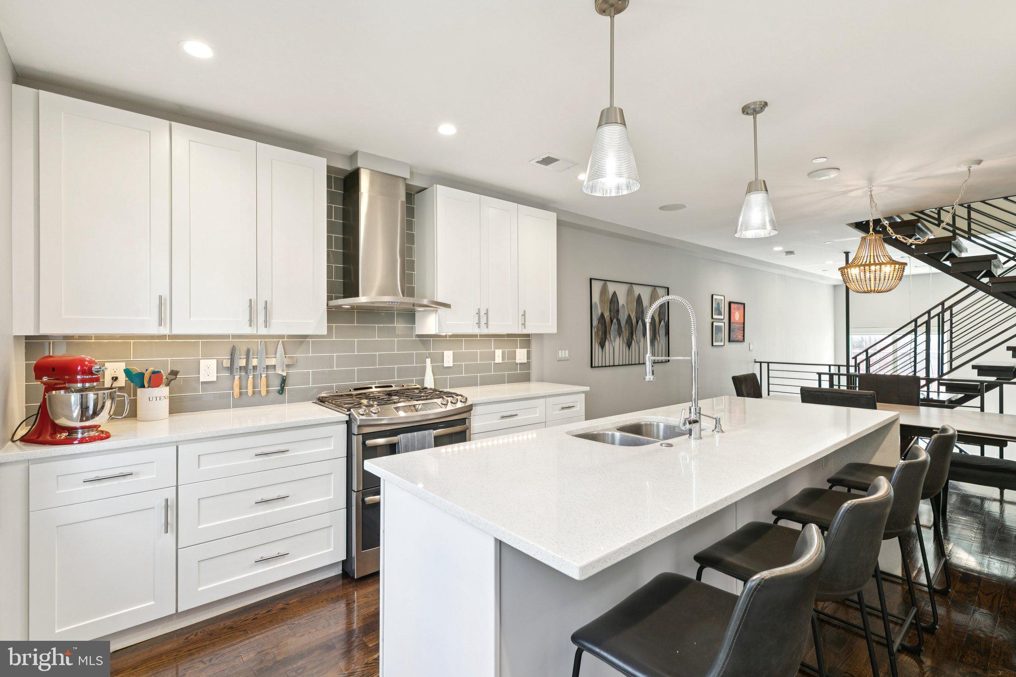 POINT BREEZE - Residential