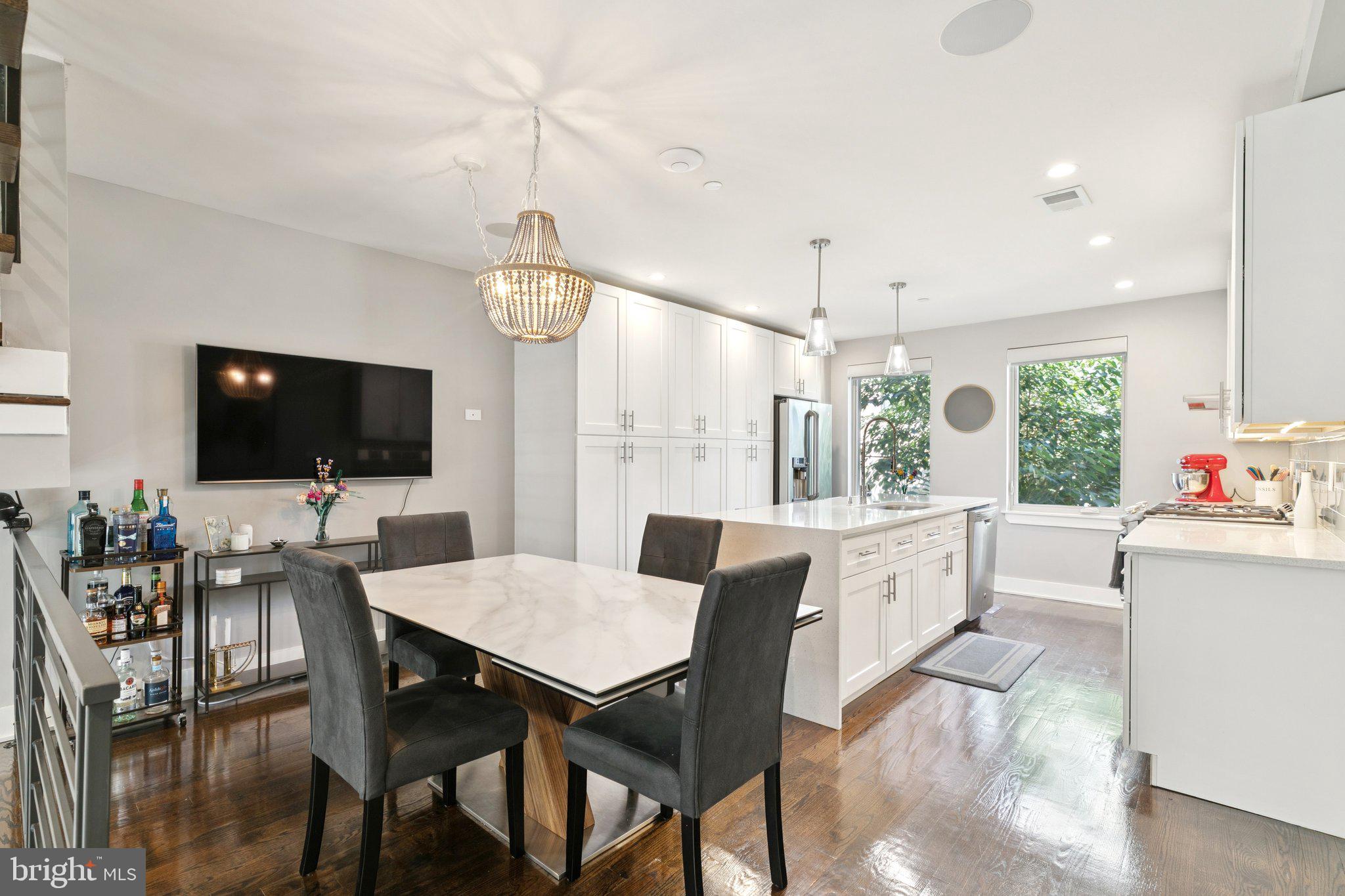 POINT BREEZE - Residential