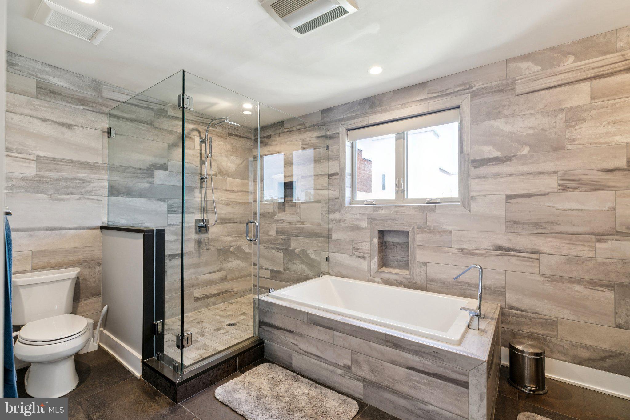 POINT BREEZE - Residential