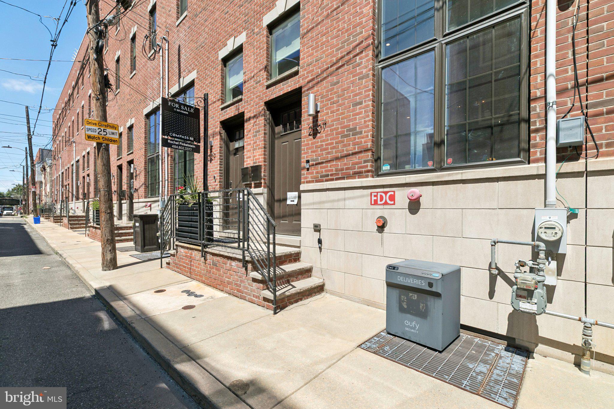 POINT BREEZE - Residential