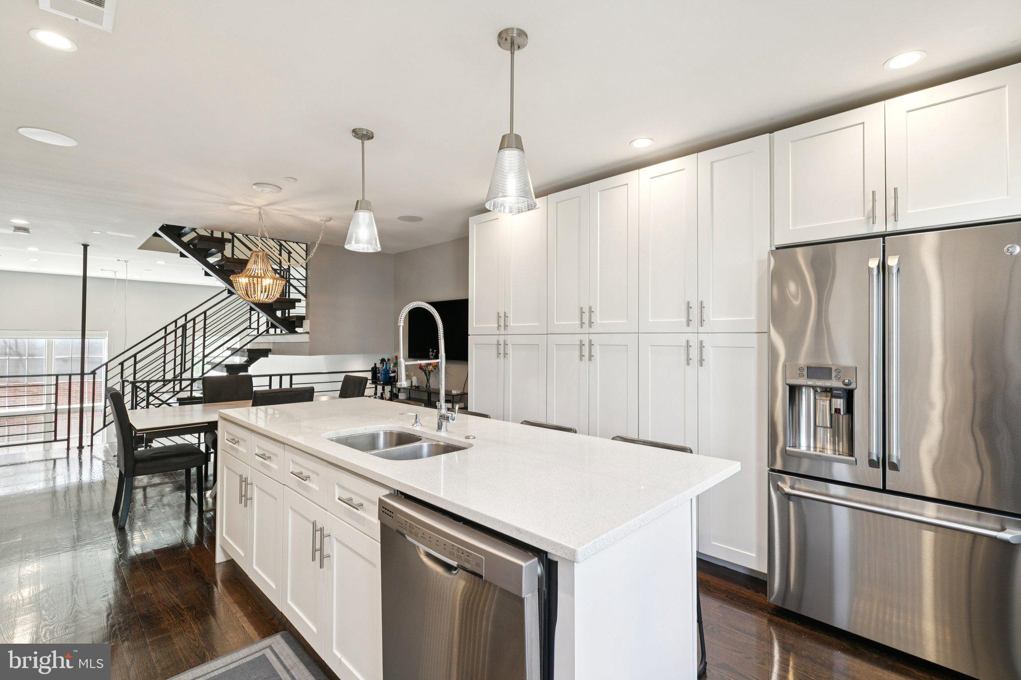 POINT BREEZE - Residential