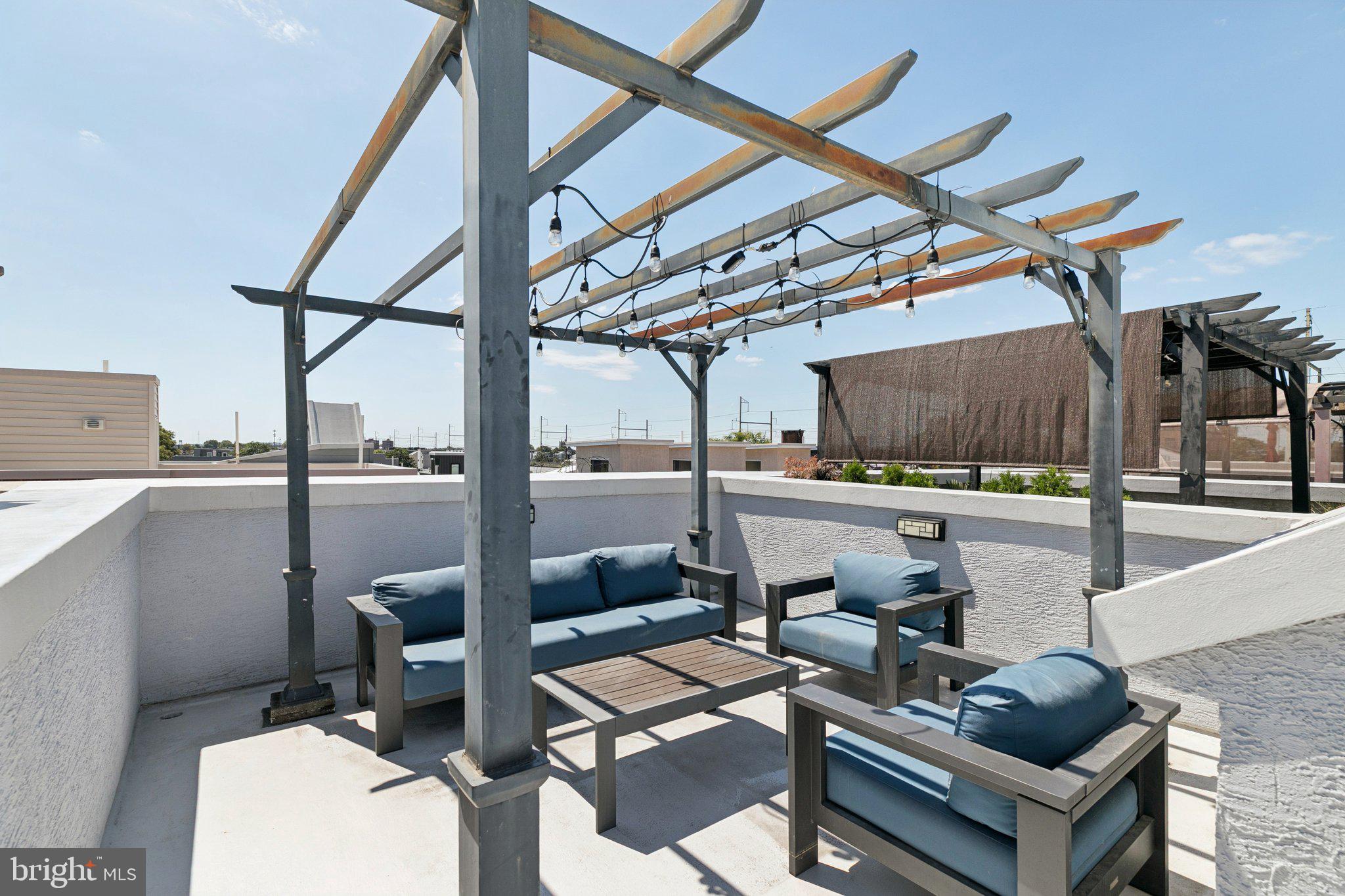 POINT BREEZE - Residential