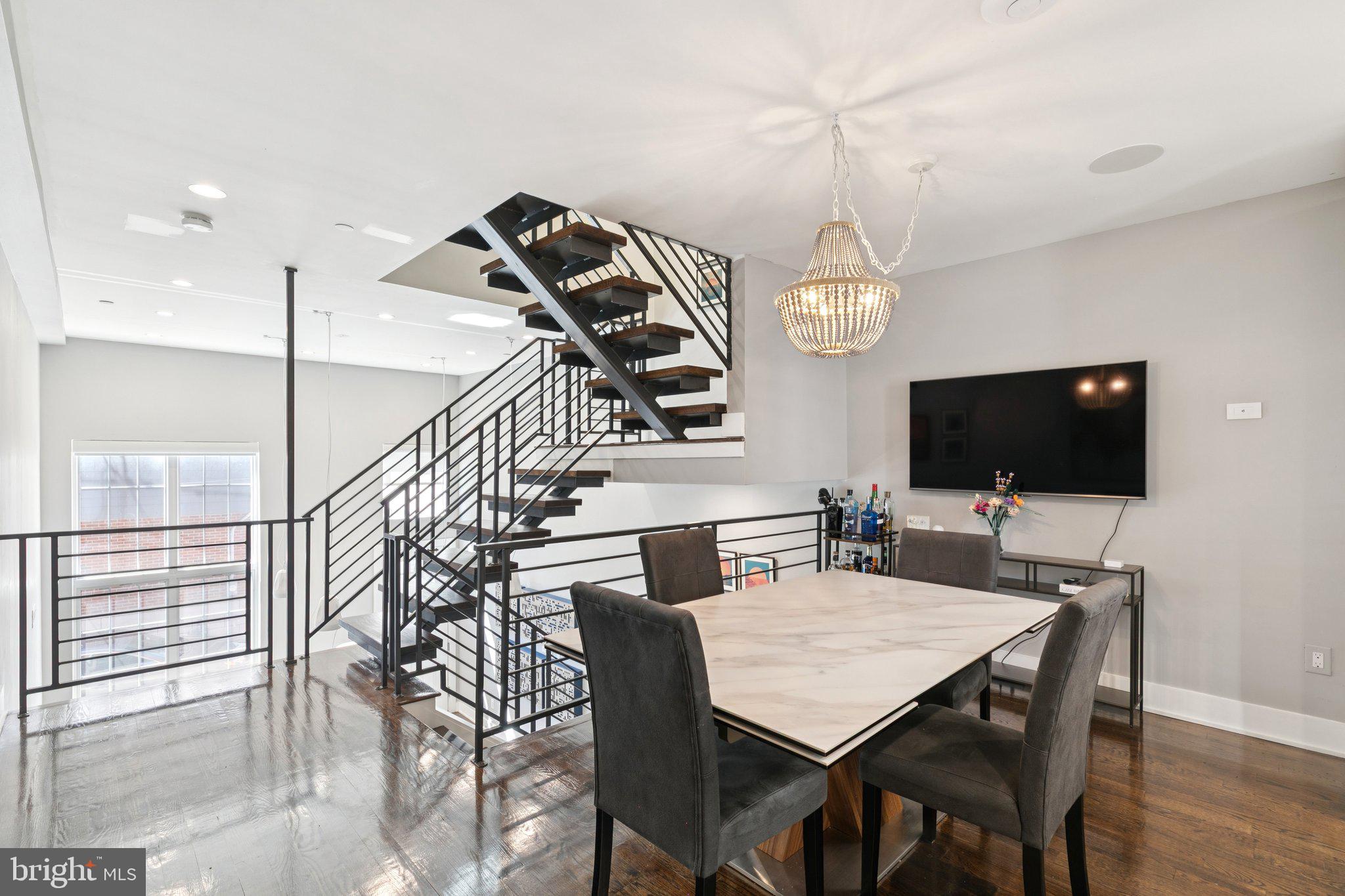 POINT BREEZE - Residential