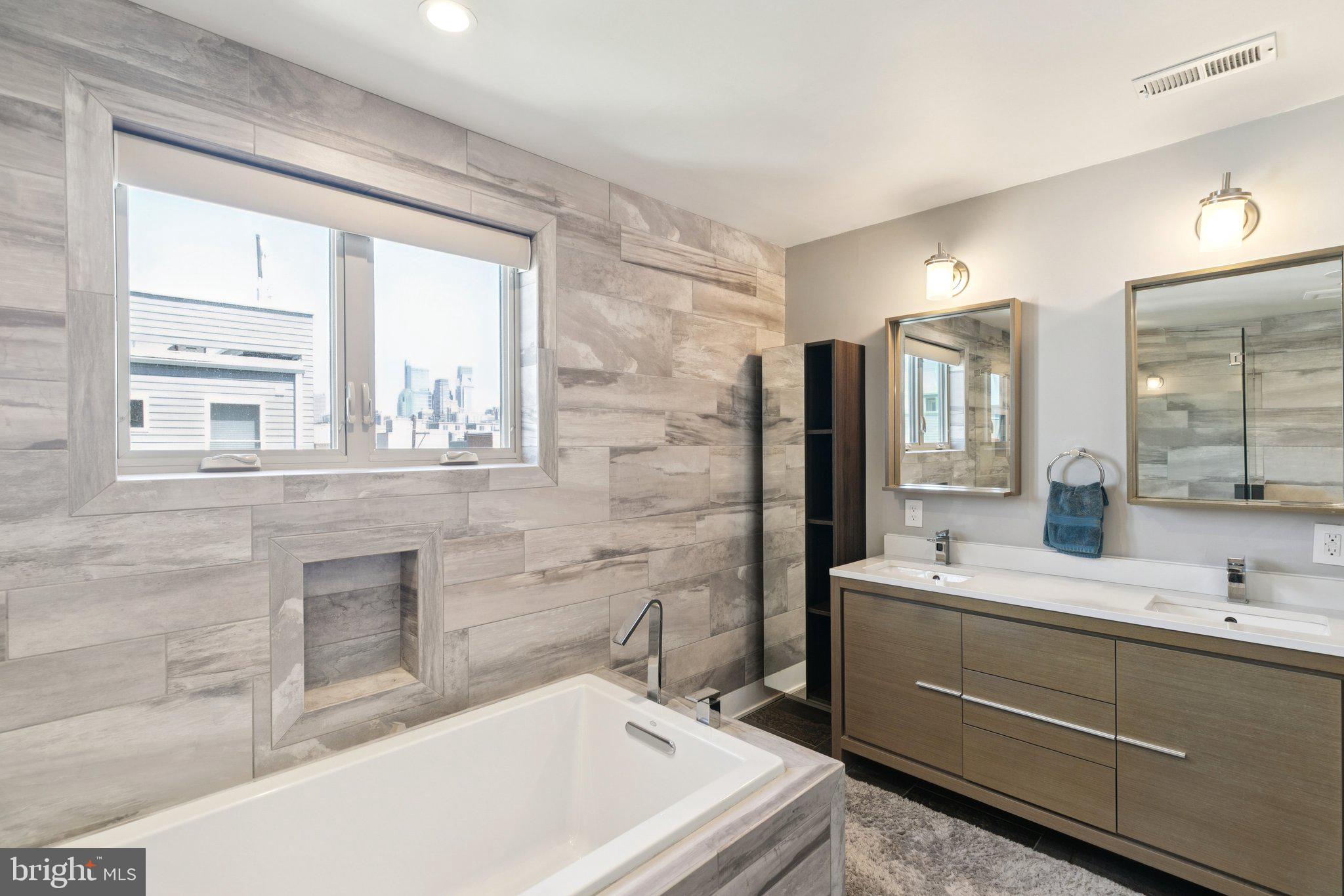 POINT BREEZE - Residential