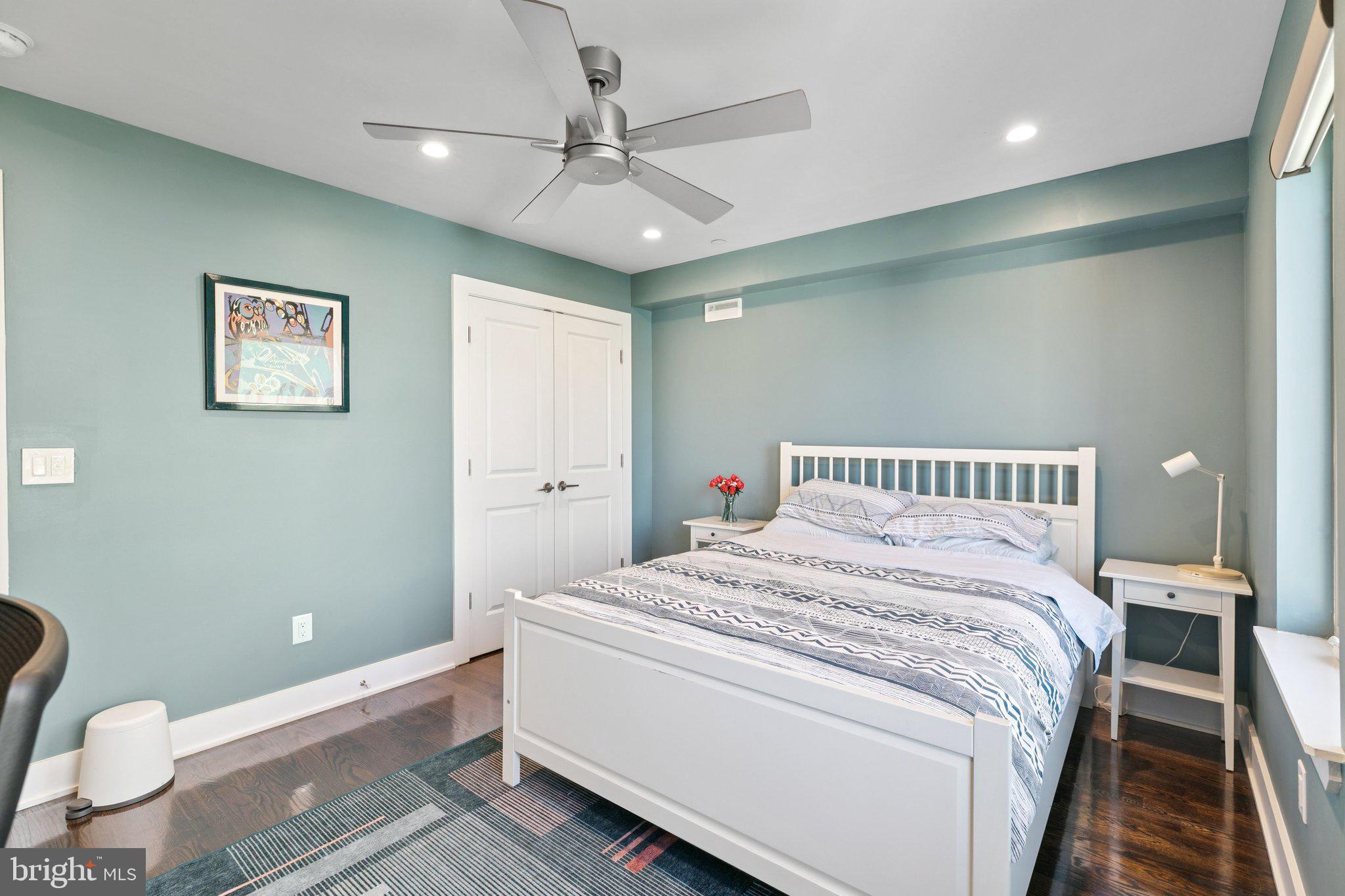 POINT BREEZE - Residential