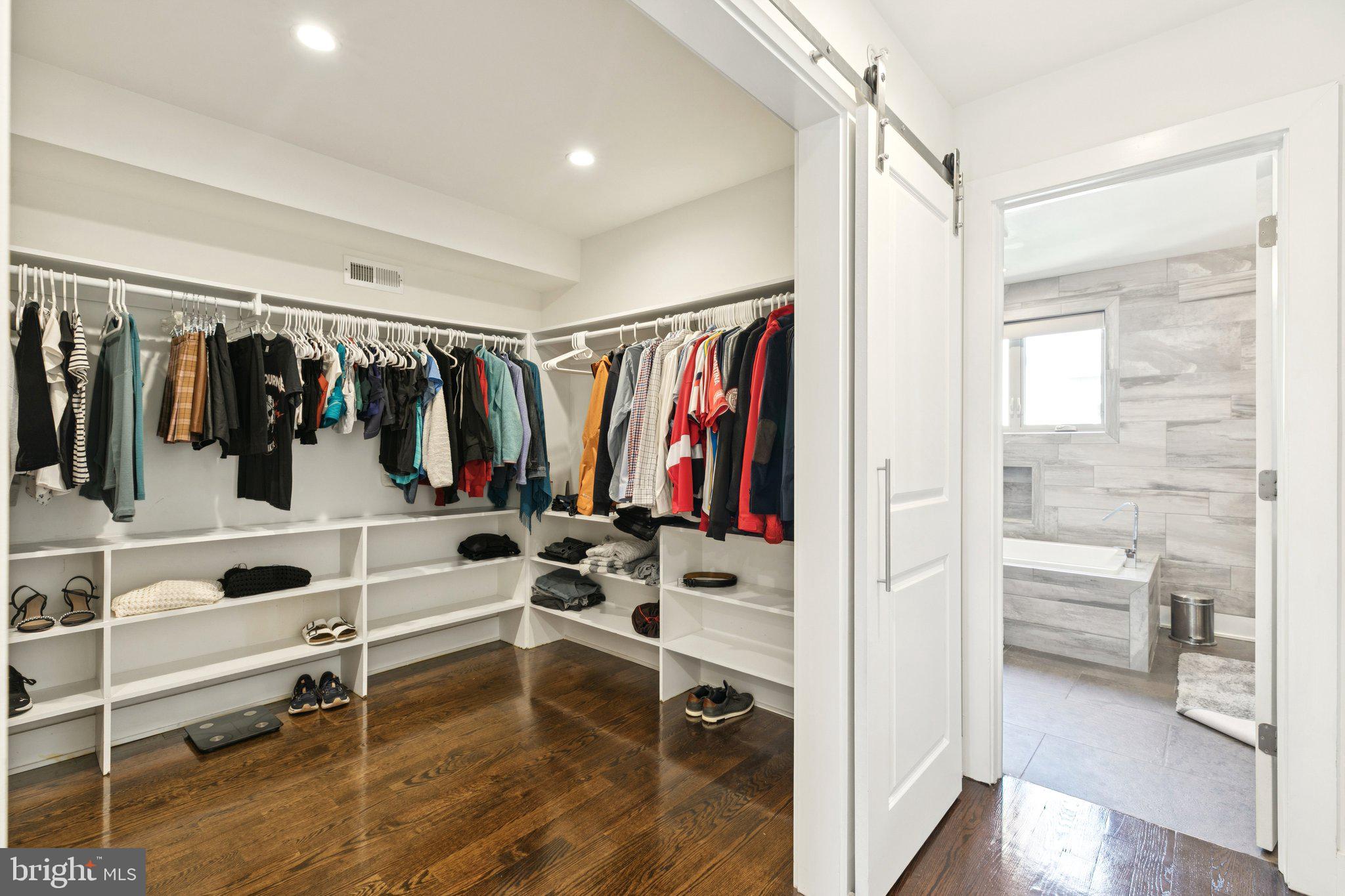 POINT BREEZE - Residential